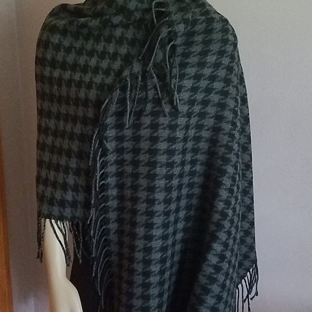 Talbots wrap - Picture 2 of 7